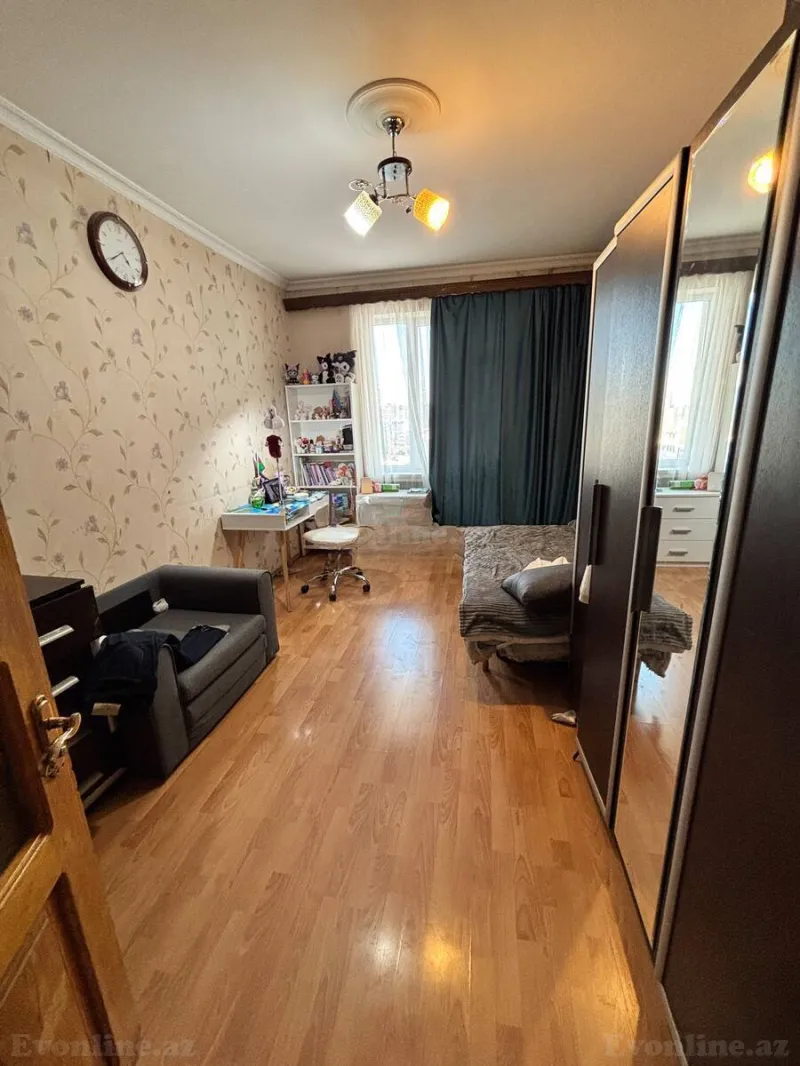 3 otaqlı Mənzil 80 m² Həzi Aslanov m. Satılır