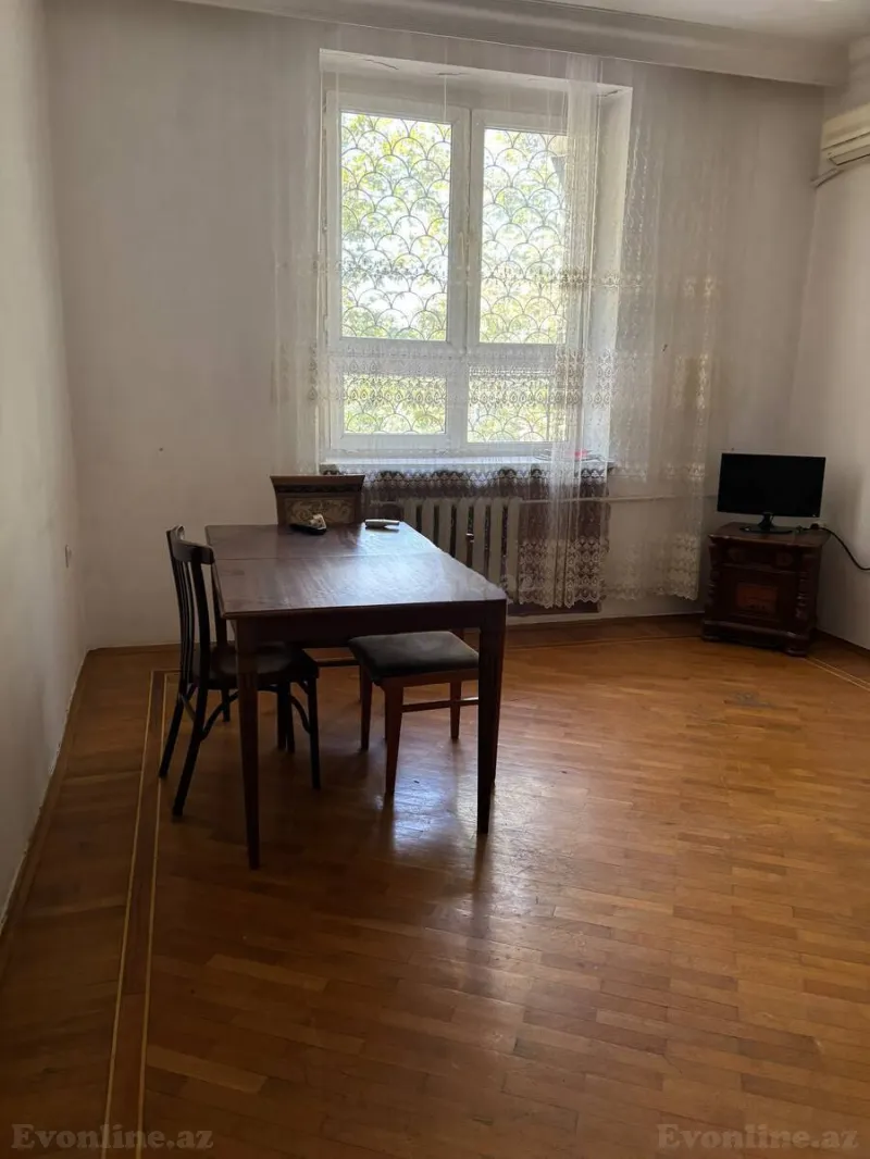 Kirayə verilir 3 otaqlı Mənzil Köhnə tikili 110 m² 8 Noyabr m. - şəkil 2