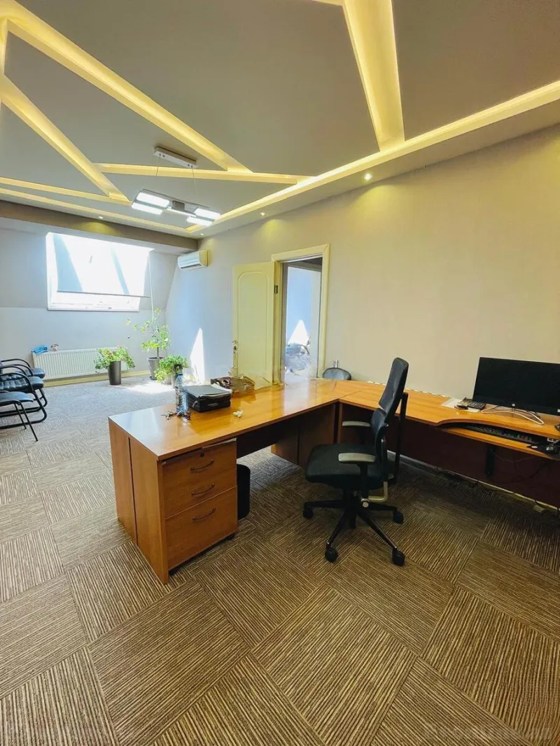 Satılır Ofis 110 m² Nəsimi r. - şəkil 3