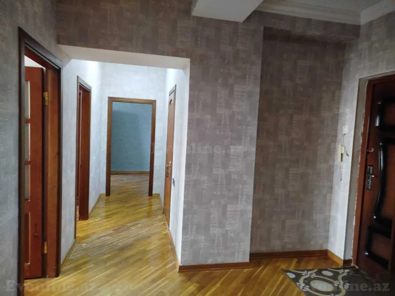 3 otaqlı Mənzil 92 m² Nizami r. Satılır