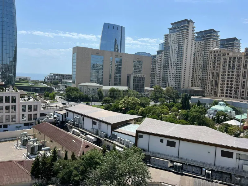 2 otaqlı Mənzil 95 m² 28 May m. Kirayə verilir