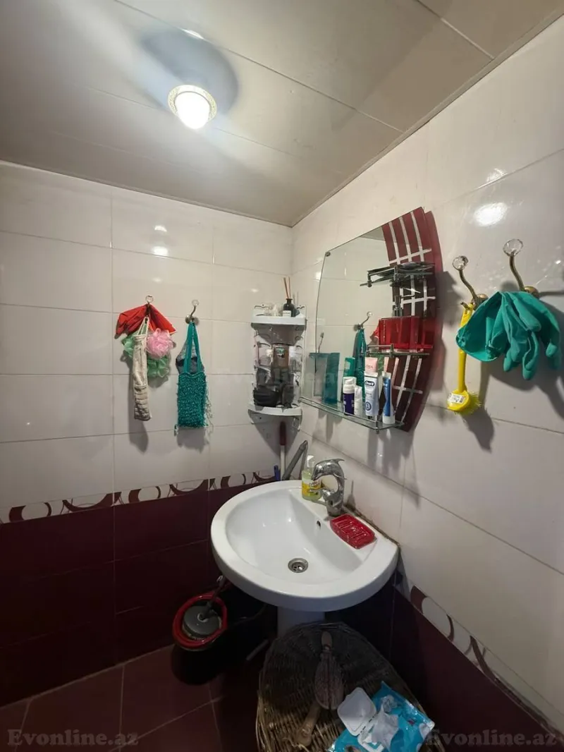 Satılır 2 otaqlı Mənzil Köhnə tikili 60 m² Səbail r. - şəkil 8