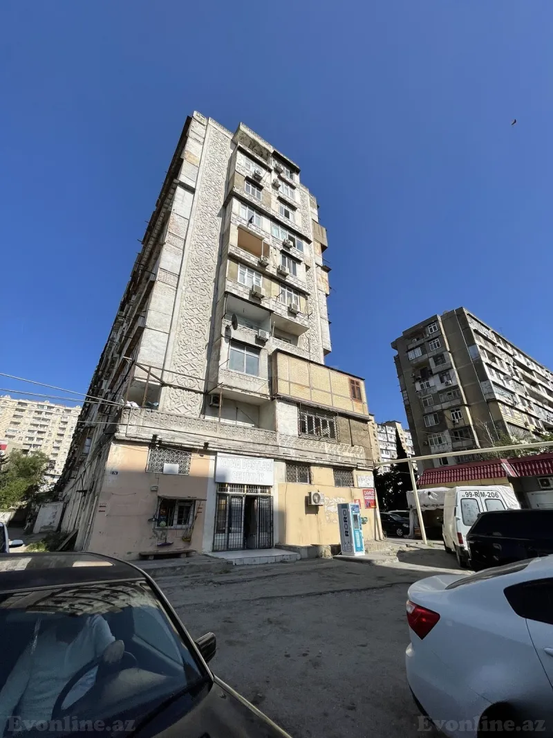 Obyekt 720 m² Xətai r. Satılır
