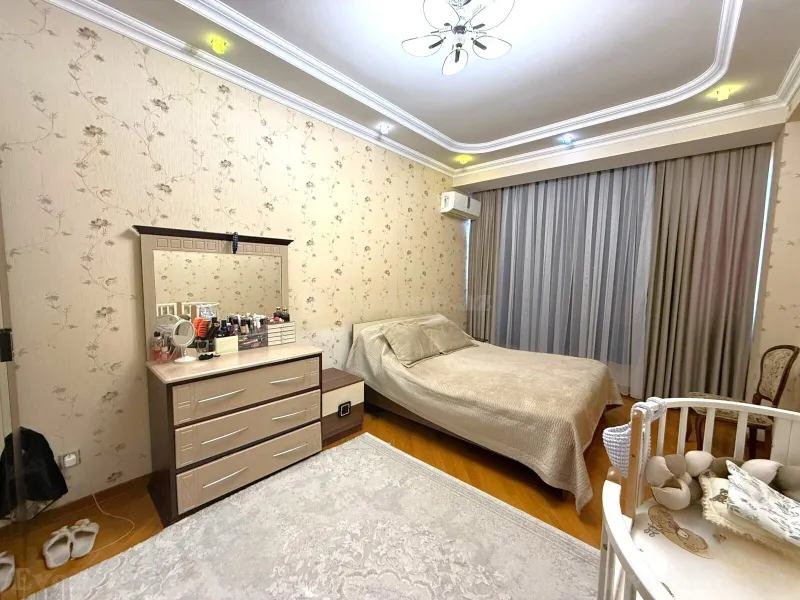Satılır 4 otaqlı Mənzil Yeni tikili 155 m² 28 May m. - şəkil 4