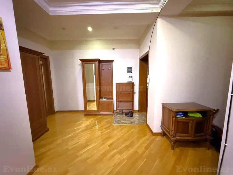 Satılır 4 otaqlı Mənzil Yeni tikili 155 m² 28 May m. - şəkil 10