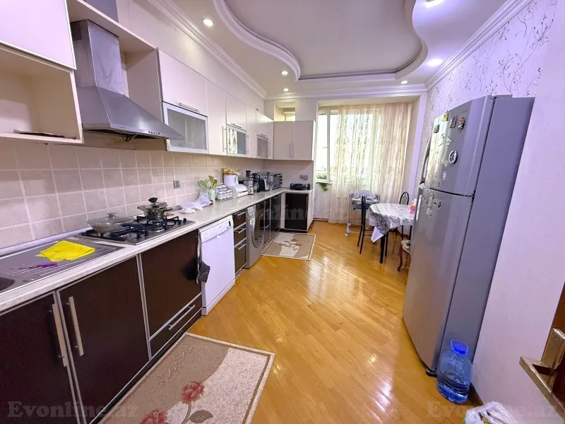 Satılır 4 otaqlı Mənzil Yeni tikili 155 m² 28 May m. - şəkil 13