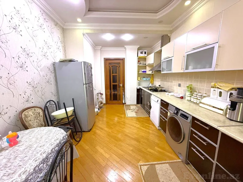 Satılır 4 otaqlı Mənzil Yeni tikili 155 m² 28 May m. - şəkil 14