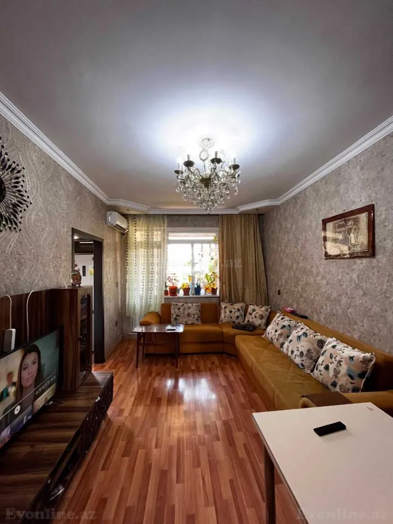 Satılır 2 otaqlı Mənzil Köhnə tikili 55 m² Memar Əcəmi m. - şəkil 2