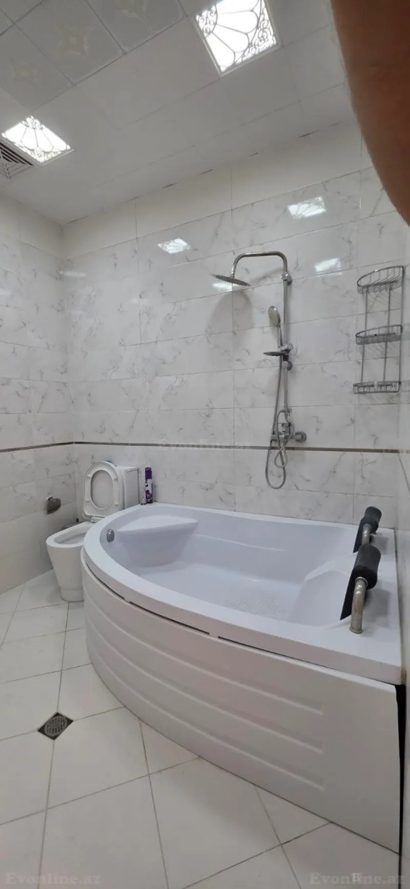 Kirayə verilir 3 otaqlı Mənzil Yeni tikili 137 m² İnşaatçılar m. - şəkil 9