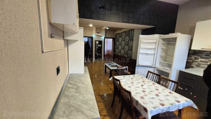 Kirayə verilir 3 otaqlı Mənzil Köhnə tikili 80 m² Nizami m. - şəkil 2