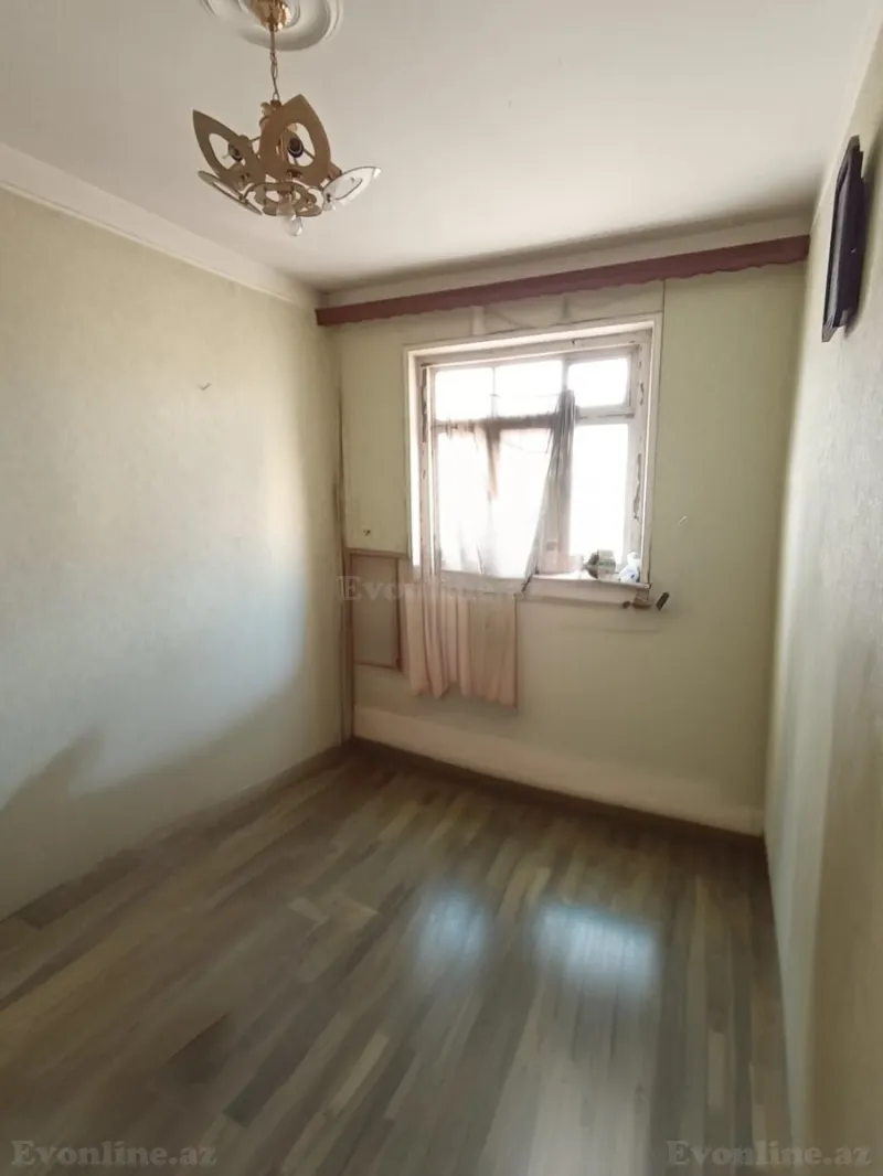 Satılır 3 otaqlı Mənzil Köhnə tikili 74 m² Sumqayıt