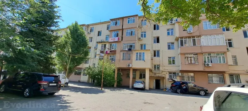 3 otaqlı Mənzil 70 m² 7-ci mikrorayon Satılır