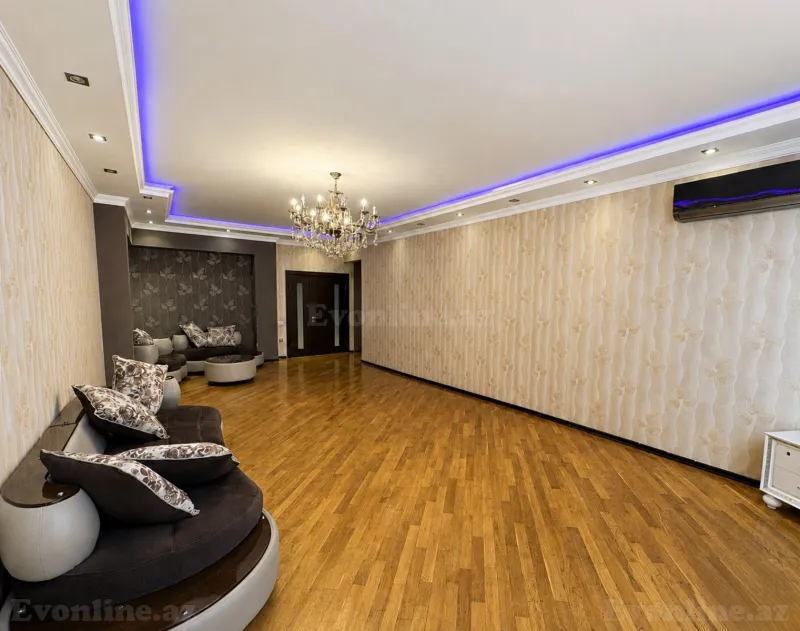 3 otaqlı Mənzil 154 m² Xətai r. Satılır