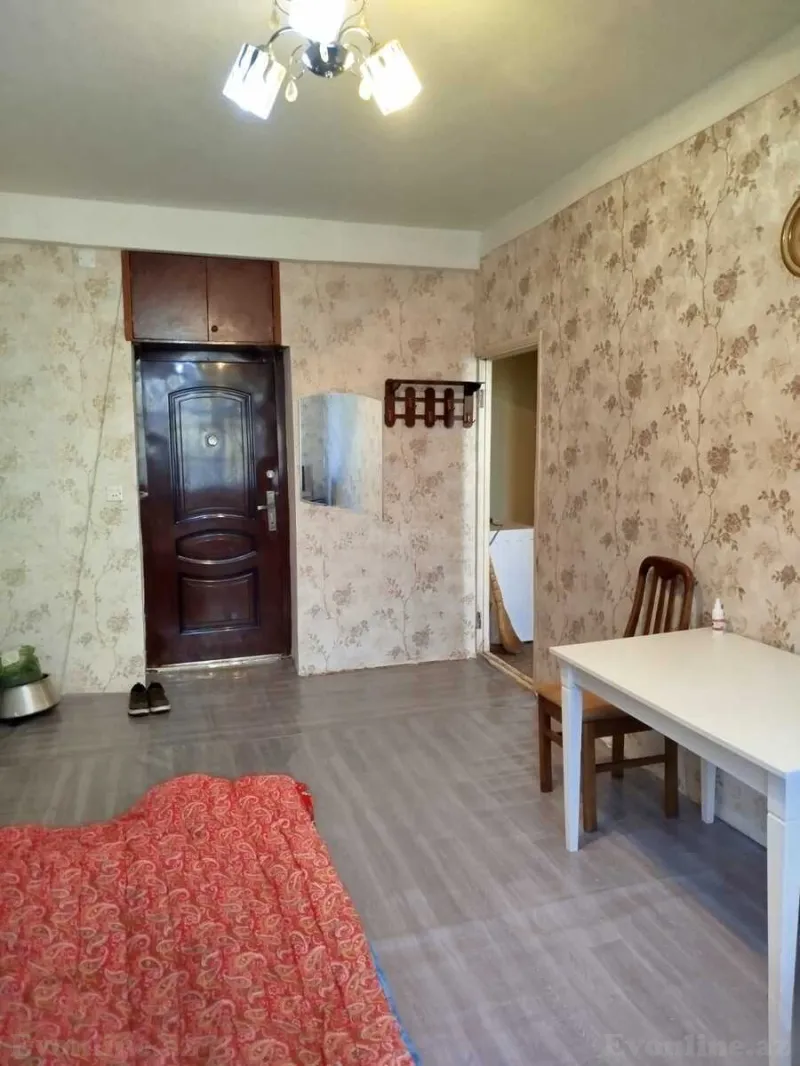 Satılır 2 otaqlı Mənzil Köhnə tikili 35 m² Nizami r. - şəkil 2