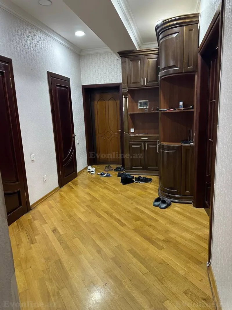Satılır 3 otaqlı Mənzil Yeni tikili 110 m² 28 May m. - şəkil 4