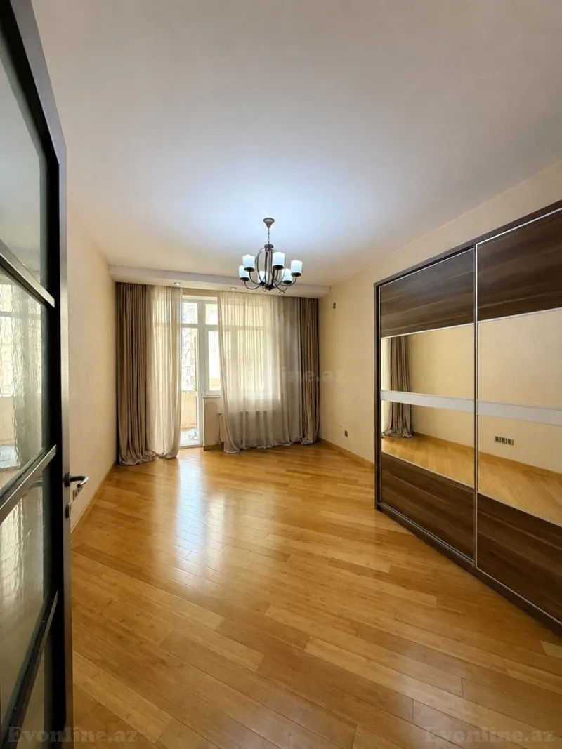 Satılır 4 otaqlı Mənzil Yeni tikili 160 m² Nəriman Nərimanov m. - şəkil 3