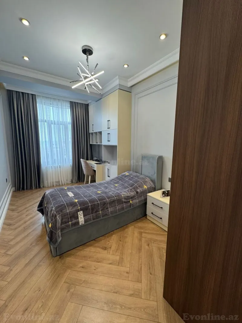 Satılır 4 otaqlı Mənzil Yeni tikili 131 m² Həzi Aslanov m. - şəkil 9