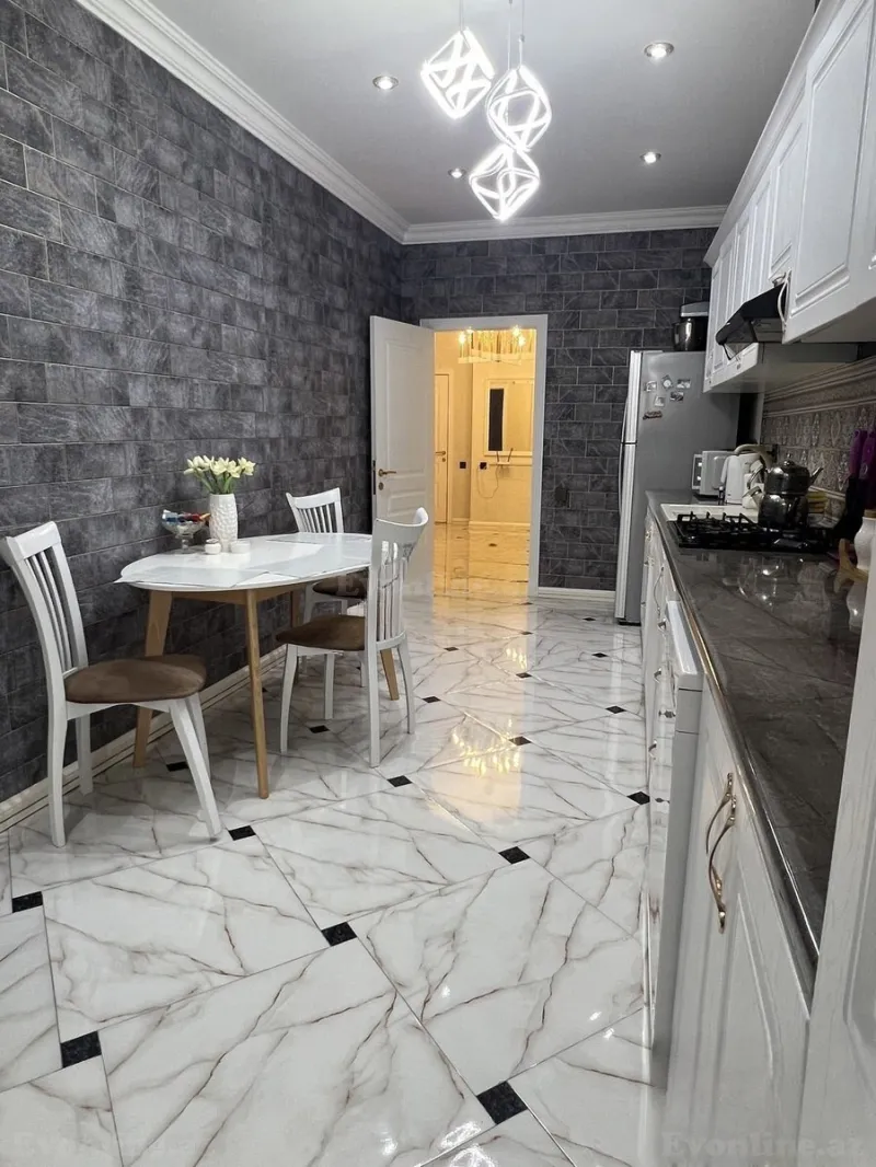 Satılır 3 otaqlı Mənzil Yeni tikili 118 m² İnşaatçılar m. - şəkil 5