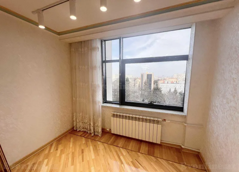 Satılır 2 otaqlı Mənzil Köhnə tikili 60 m² Gənclik m. - şəkil 12