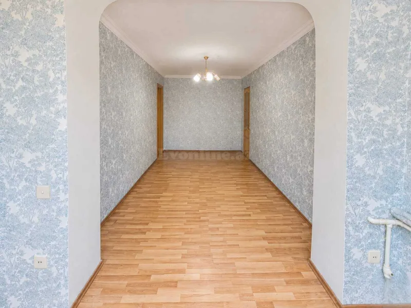 Satılır 2 otaqlı Mənzil Köhnə tikili 50 m² Neftçilər m. - şəkil 2