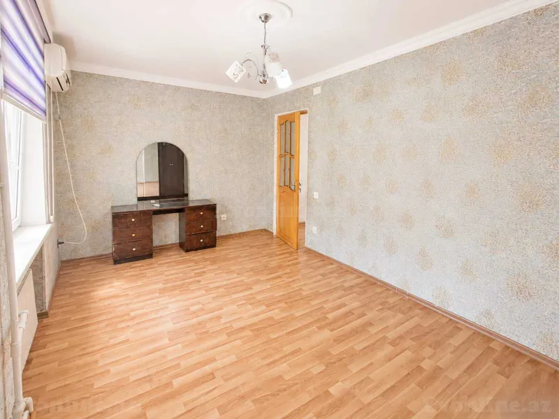 Satılır 2 otaqlı Mənzil Köhnə tikili 50 m² Neftçilər m. - şəkil 4