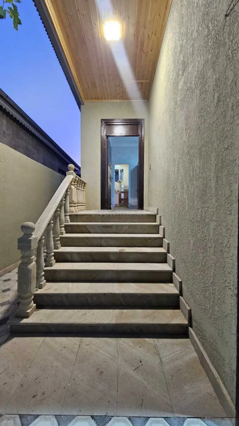 Satılır 4 otaqlı Həyət evi 132 m² Abşeron r. - şəkil 2