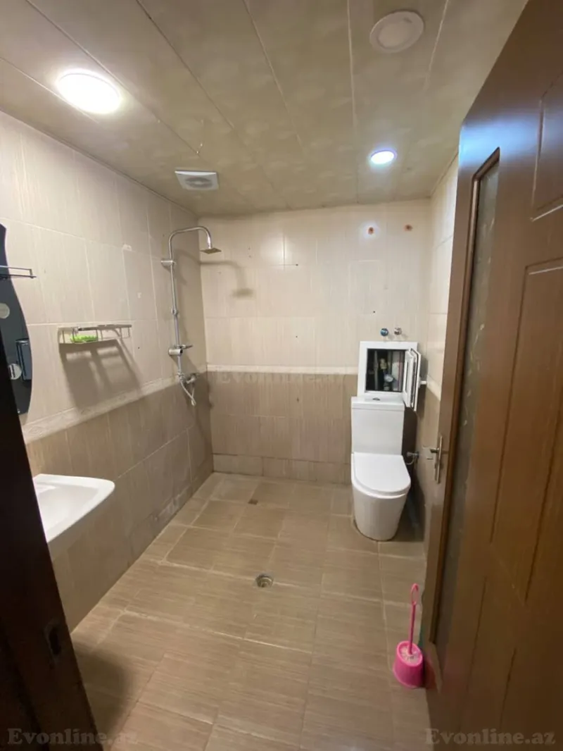 Kirayə verilir 2 otaqlı Mənzil Yeni tikili 90 m² İnşaatçılar m. - şəkil 18