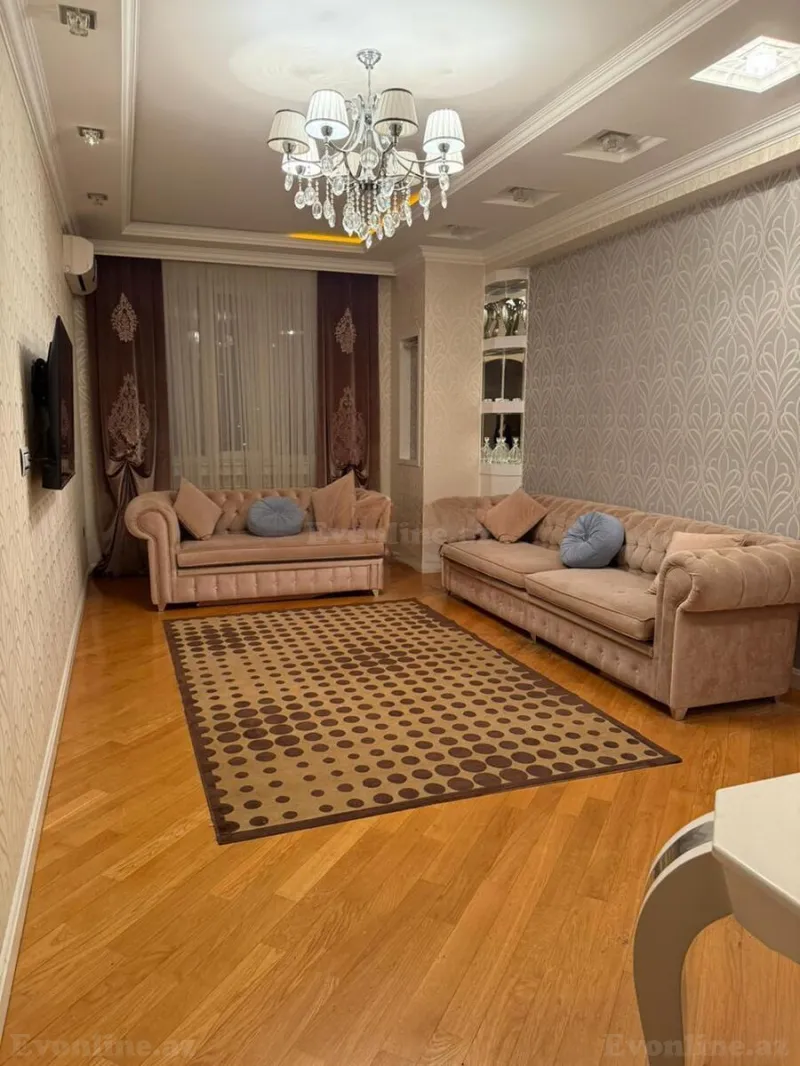 4 otaqlı Mənzil 140 m² 7-ci mikrorayon Kirayə verilir