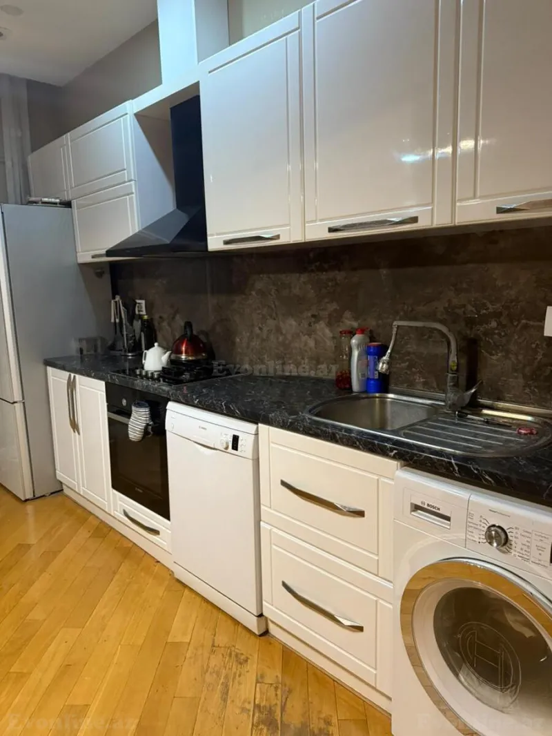 Kirayə verilir 4 otaqlı Mənzil Yeni tikili 140 m² 7-ci mikrorayon - şəkil 2