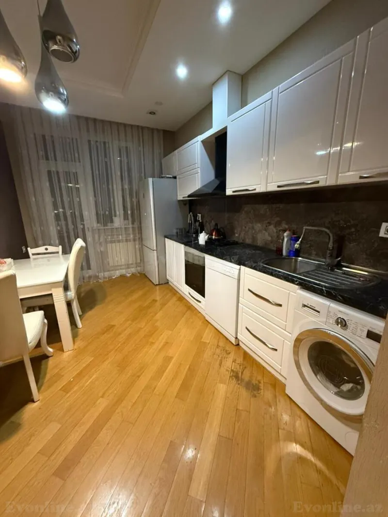 Kirayə verilir 4 otaqlı Mənzil Yeni tikili 140 m² 7-ci mikrorayon - şəkil 10