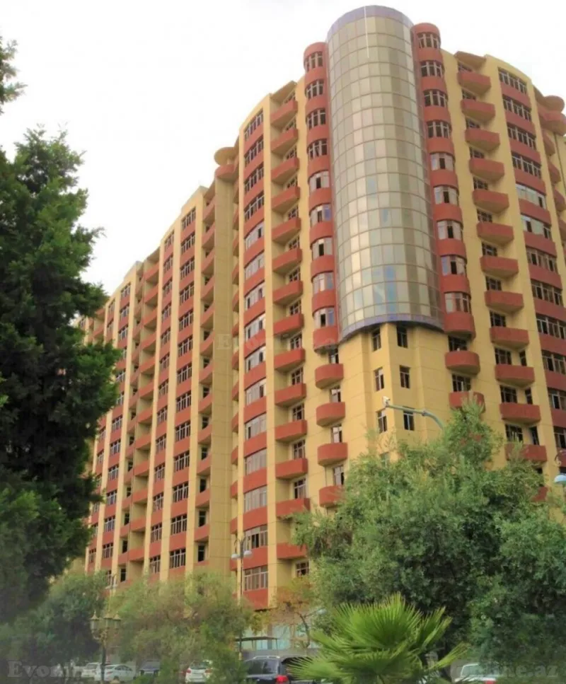 Kirayə verilir 3 otaqlı Mənzil Yeni tikili 130 m² Xətai r. - şəkil 2