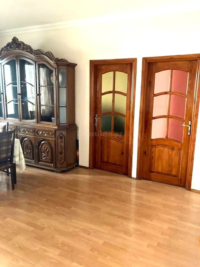 Satılır 3 otaqlı Mənzil Köhnə tikili 100 m² Gənclik m. - şəkil 3