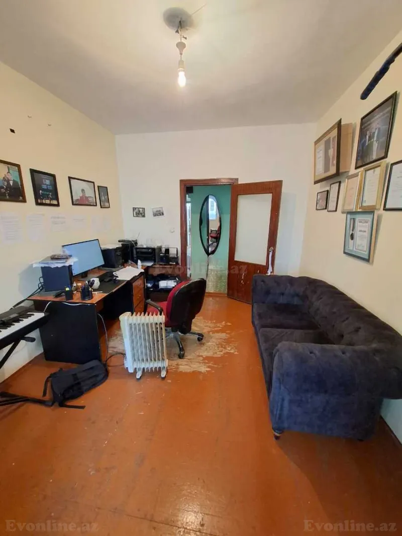 3 otaqlı Mənzil 80 m² Xətai r. Satılır