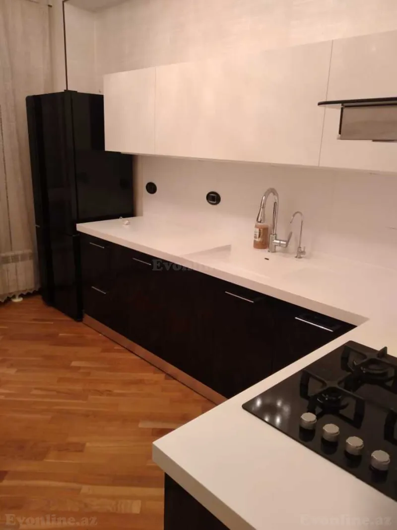 Kirayə verilir 2 otaqlı Mənzil Yeni tikili 85 m² 8 Noyabr m. - şəkil 7
