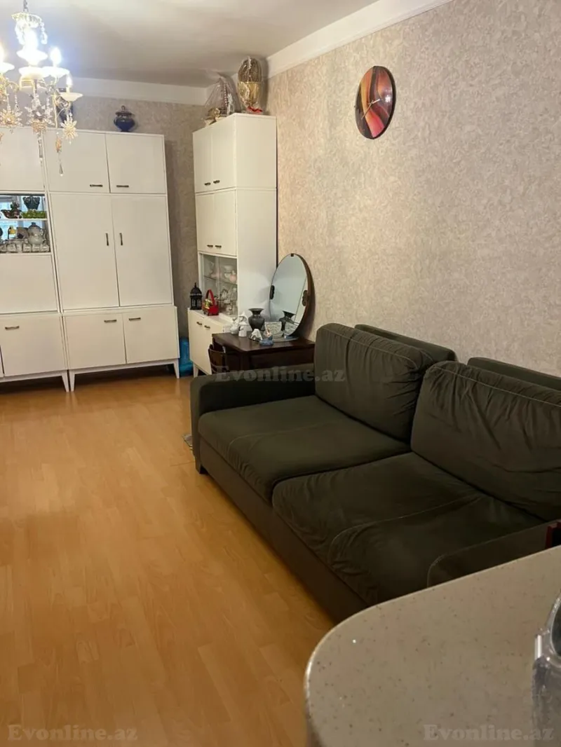 Satılır 2 otaqlı Mənzil Köhnə tikili 48 m² İnşaatçılar m. - şəkil 3