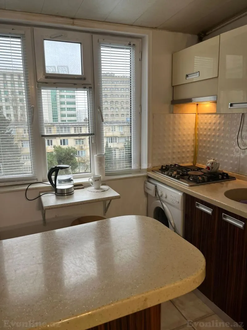 Satılır 2 otaqlı Mənzil Köhnə tikili 48 m² İnşaatçılar m. - şəkil 8