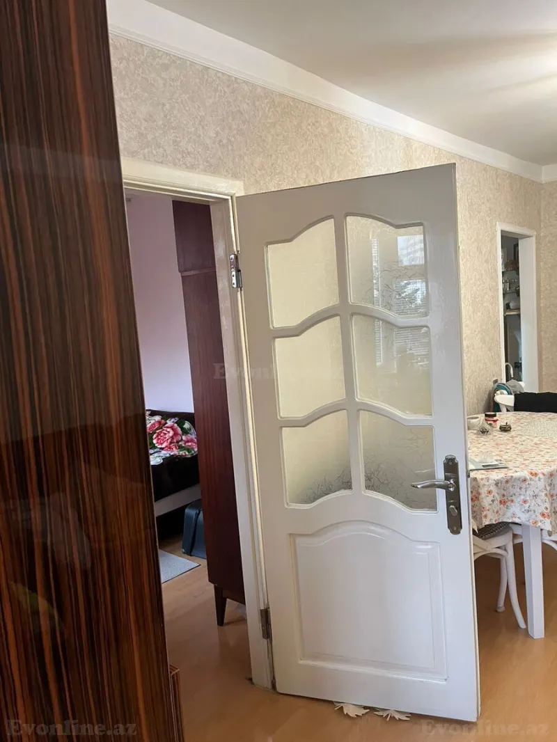 Satılır 2 otaqlı Mənzil Köhnə tikili 48 m² İnşaatçılar m. - şəkil 12
