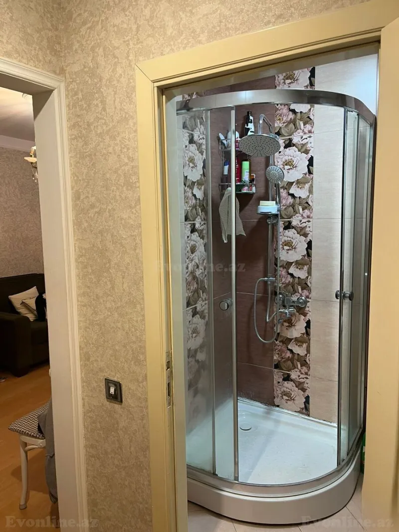 Satılır 2 otaqlı Mənzil Köhnə tikili 48 m² İnşaatçılar m. - şəkil 17