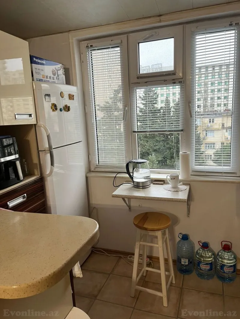 Satılır 2 otaqlı Mənzil Köhnə tikili 48 m² İnşaatçılar m. - şəkil 20