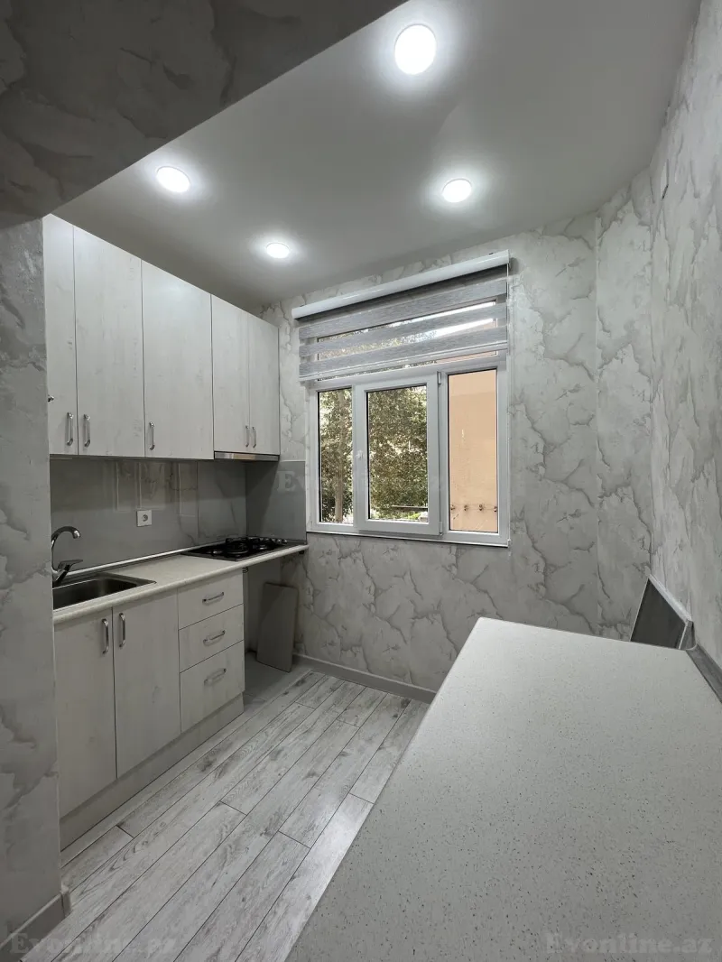 Satılır 2 otaqlı Mənzil Köhnə tikili 48 m² İnşaatçılar m. - şəkil 4