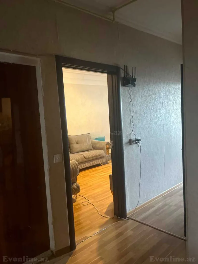 Kirayə verilir 2 otaqlı Mənzil Köhnə tikili 55 m² Həzi Aslanov m. - şəkil 2