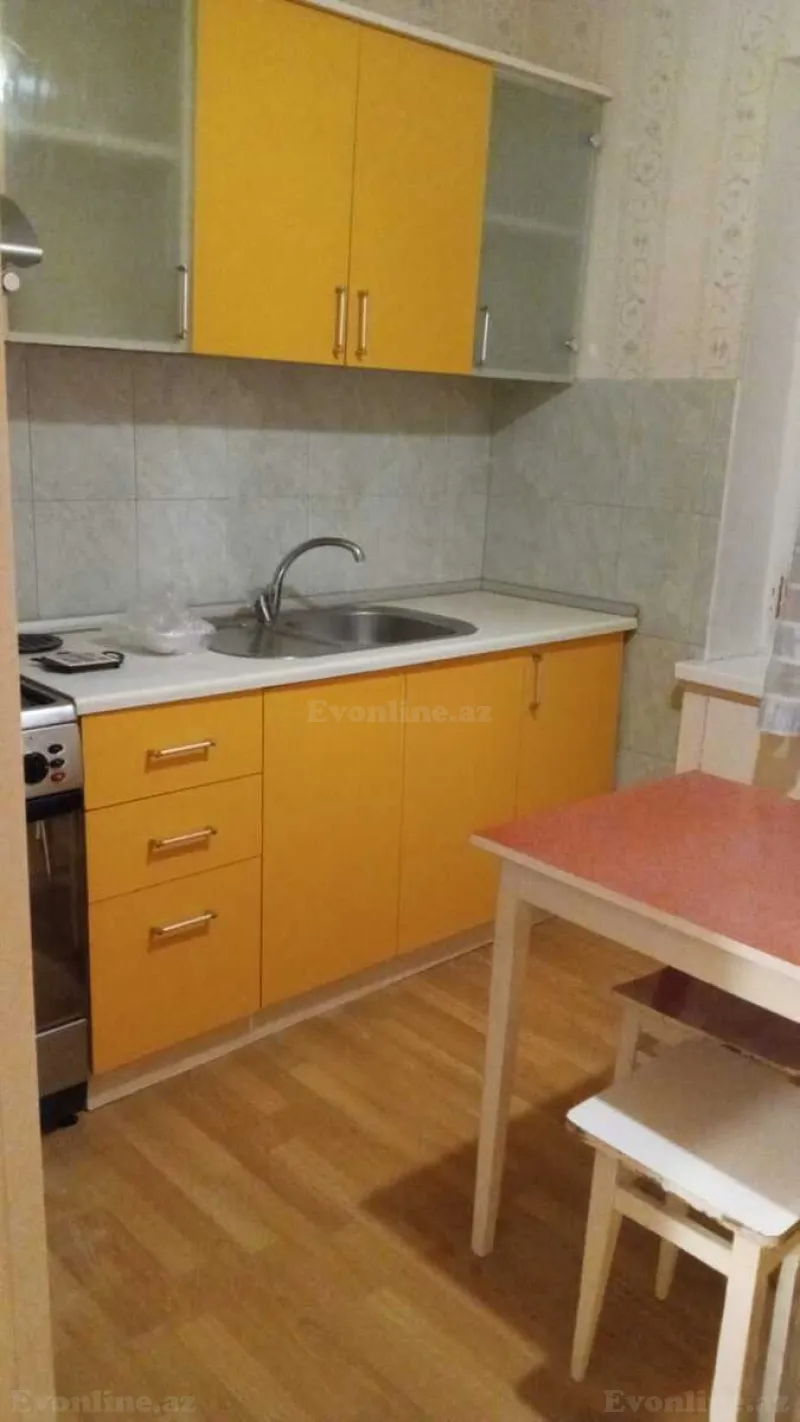 Kirayə verilir 2 otaqlı Mənzil Köhnə tikili 65 m² Elmlər Akademiyası m. - şəkil 3