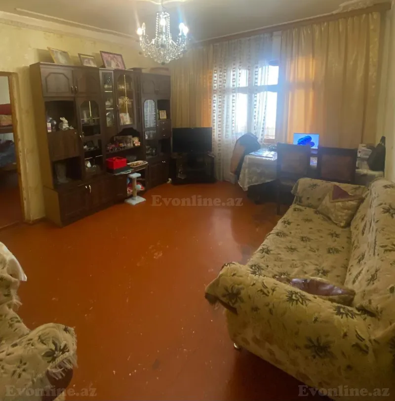 Satılır 4 otaqlı Mənzil Köhnə tikili 90 m² Sumqayıt