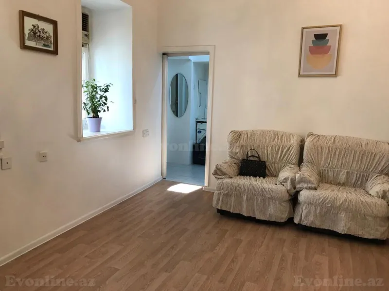 Kirayə verilir 2 otaqlı Mənzil Köhnə tikili 50 m² Səbail r. - şəkil 3