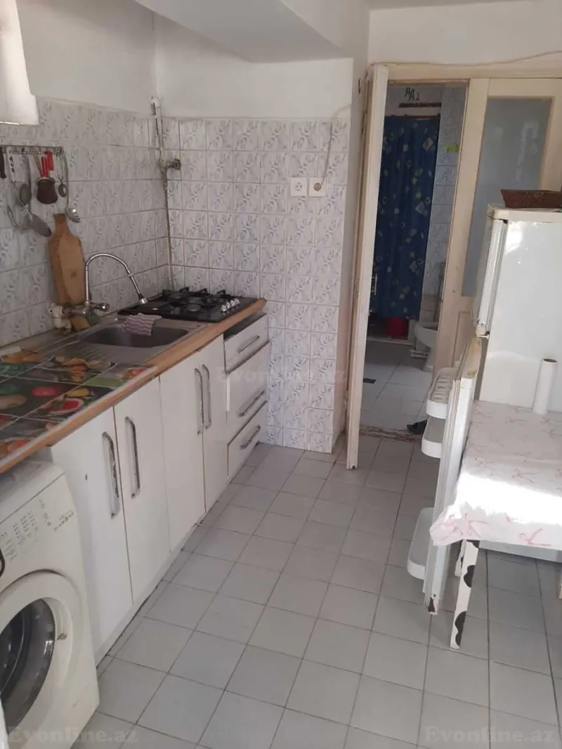 Kirayə verilir 2 otaqlı Mənzil Köhnə tikili 50 m² Səbail r. - şəkil 13