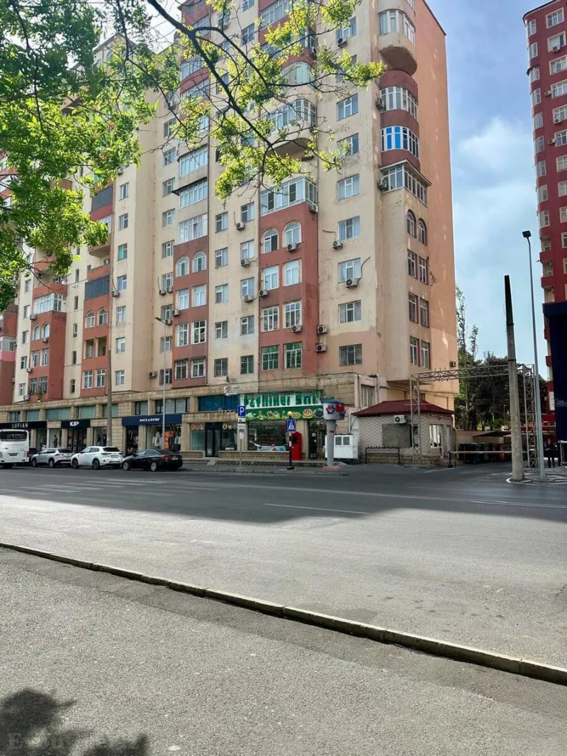 Satılır 3 otaqlı Mənzil Yeni tikili 127.7 m² Azadlıq prospekti m. - şəkil 2