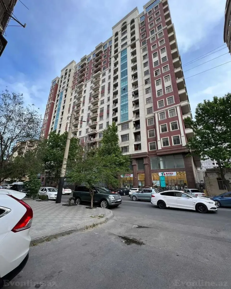 3 otaqlı Mənzil 130 m² Nəsimi r. Satılır