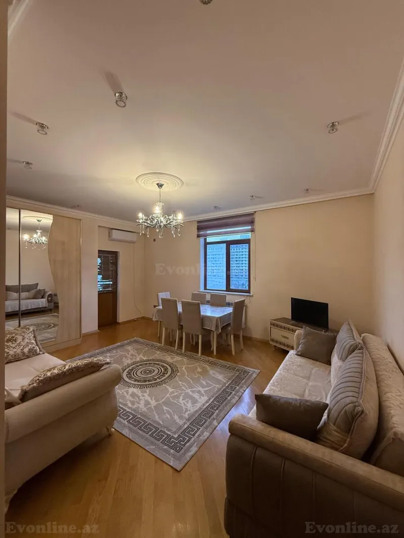 3 otaqlı Mənzil 130 m² İnşaatçılar m. Kirayə verilir