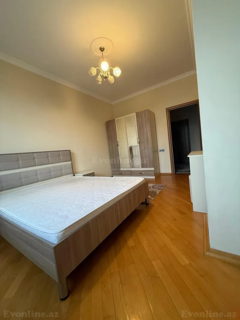 Kirayə verilir 3 otaqlı Mənzil Yeni tikili 130 m² İnşaatçılar m. - şəkil 4