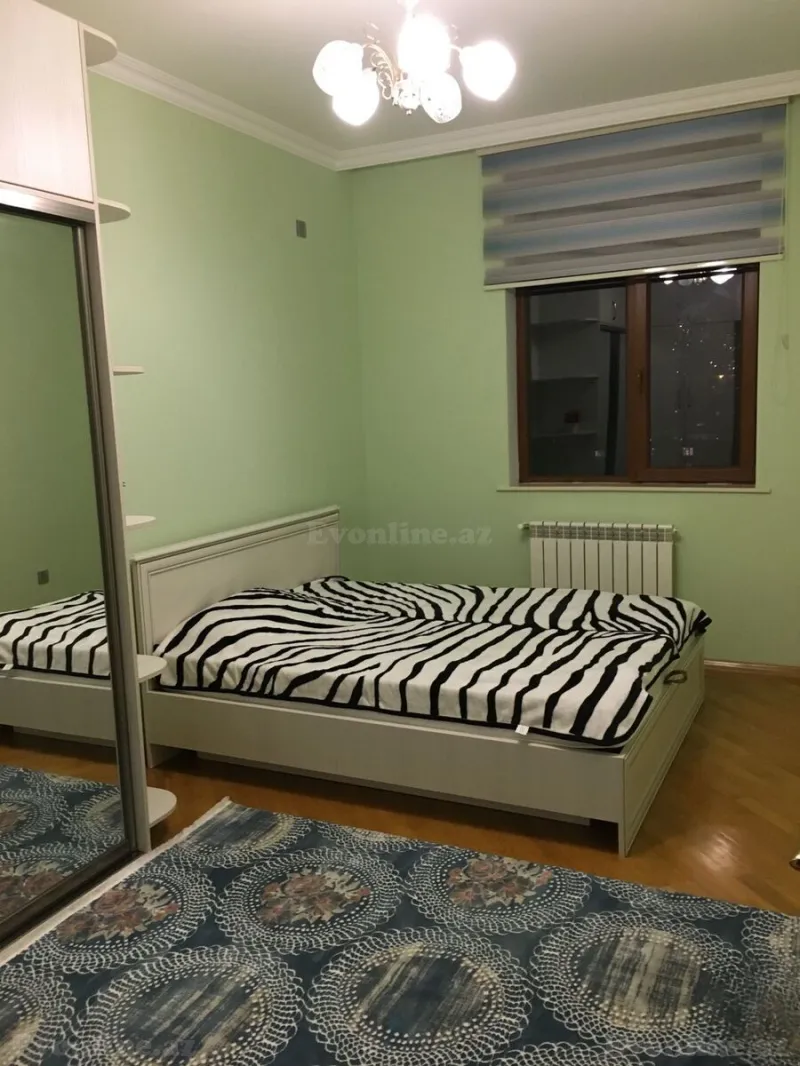 Kirayə verilir 3 otaqlı Mənzil Yeni tikili 130 m² İnşaatçılar m. - şəkil 5